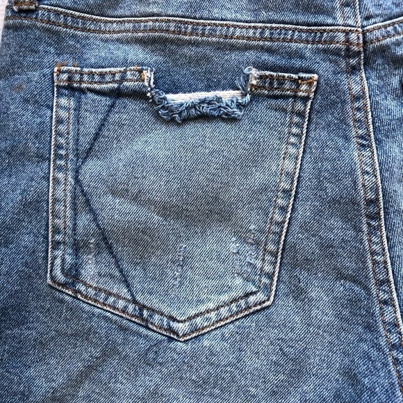 Kendall & Kylie The Iconic Short Distressed High Waist Jean Shorts Size 9/ 29 - Picture 8 of 11